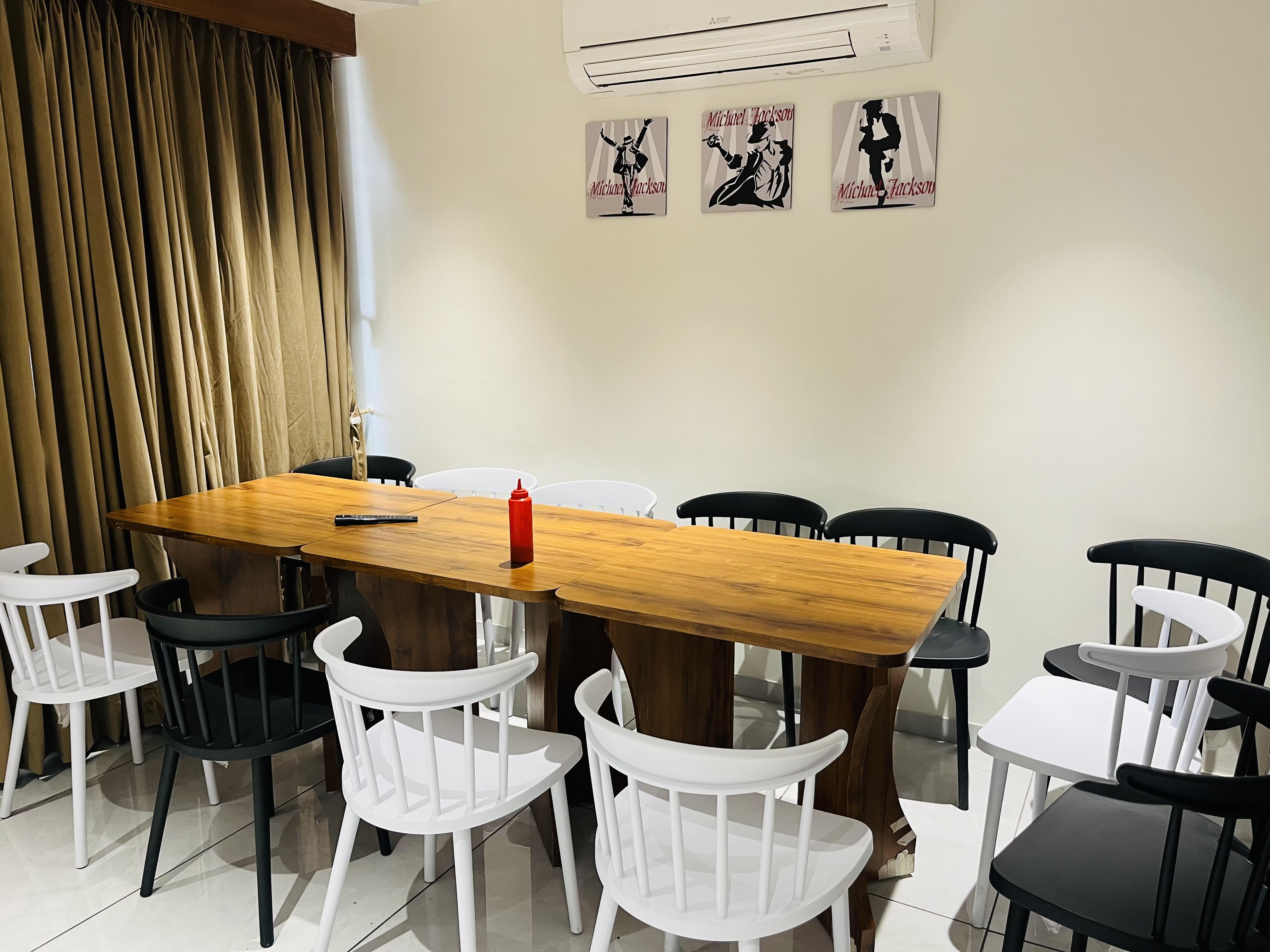 Dining Image